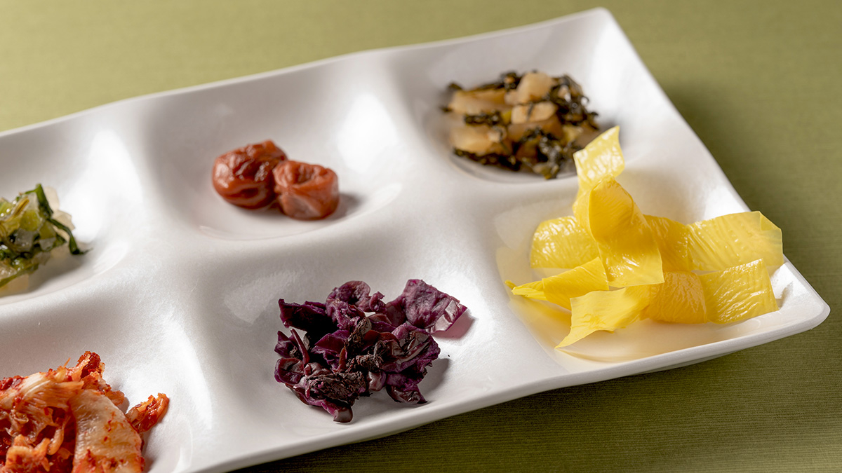 お漬物を並べたアップ