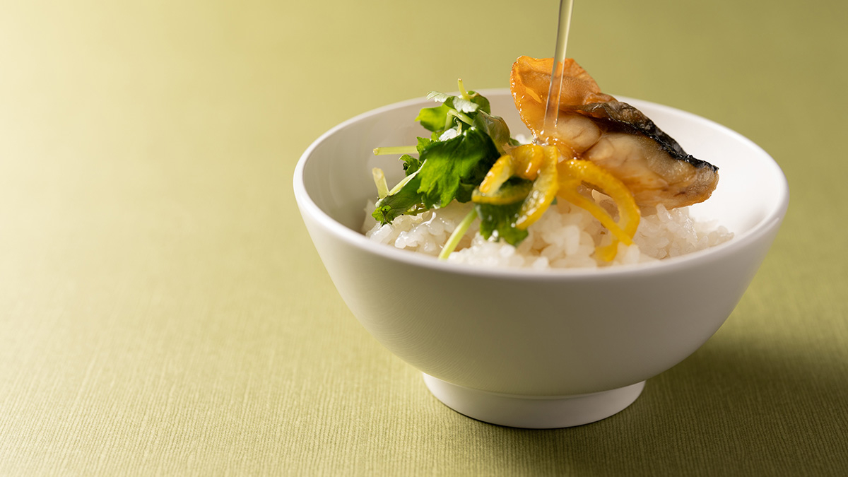 茶泡飯（配泡菜和烤魚）