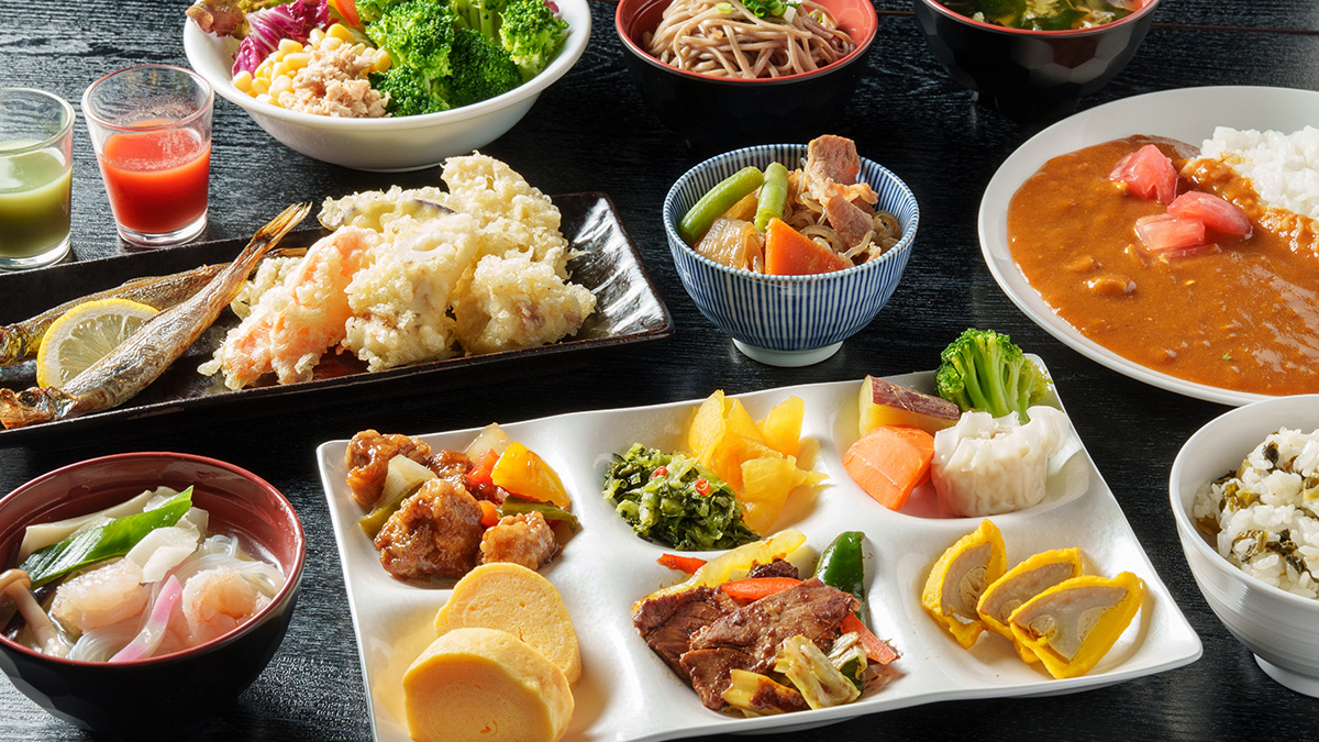 Japanese dishes such as tempura, curry, and karashi renkon