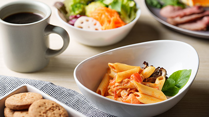 パスタやサラダ、クッキーなど